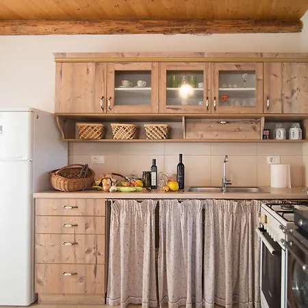Ana Holiday home Kanfanar