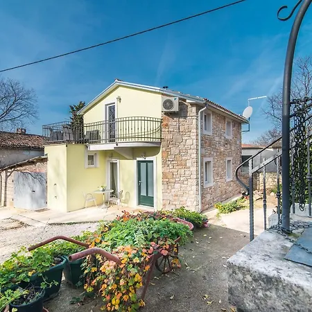 Ana Holiday home Kanfanar